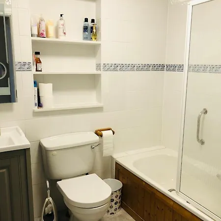 3 Bedroomed House Minutes' Walk From Town * Kenmare