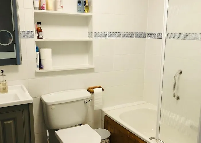 3 Bedroomed House Minutes' Walk From Town * Kenmare